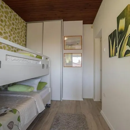 Family Friendly House With A Swimming Pool Pjescana Uvala, Pula - 21764 * بيشكانا أوفالا