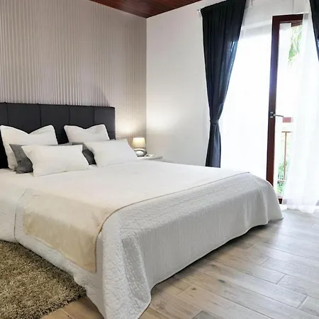 Family Friendly House With A Swimming Pool Pjescana Uvala, Pula - 21764 *