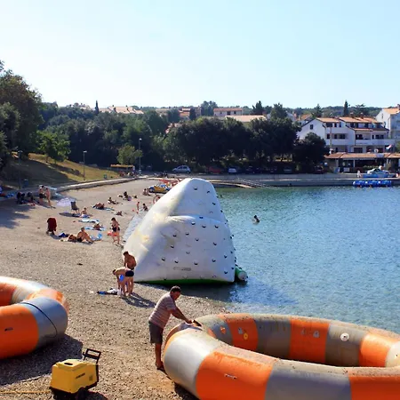 Family Friendly House With A Swimming Pool Pjescana Uvala, Pula - 21764 Holiday home Pjescana Uvala