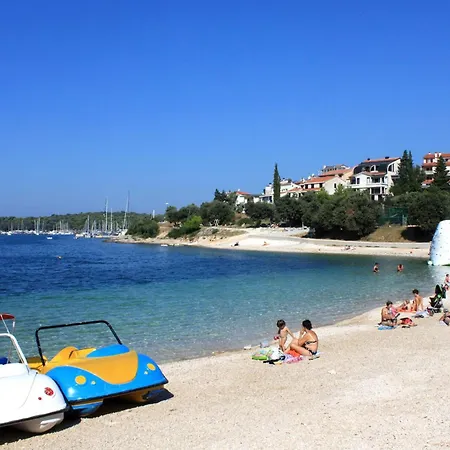 Family Friendly House With A Swimming Pool Pjescana Uvala, Pula - 21764 Holiday home