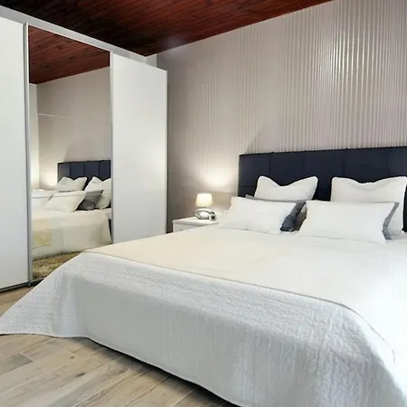 Holiday home Family Friendly House With A Swimming Pool Pjescana Uvala, Pula - 21764