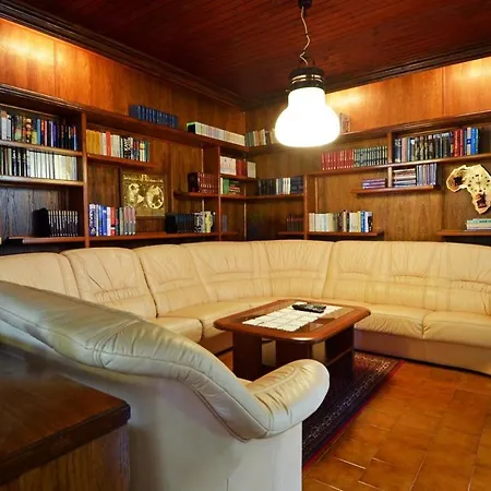 Family Friendly House With A Swimming Pool Pjescana Uvala, Pula - 21764 Holiday home