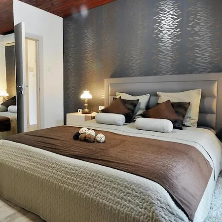 Family Friendly House With A Swimming Pool Pjescana Uvala, Pula - 21764 Holiday home