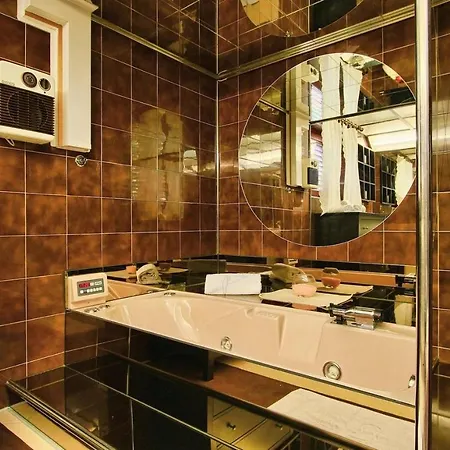 Holiday home Family Friendly House With A Swimming Pool Pjescana Uvala, Pula - 21764 Pjescana Uvala